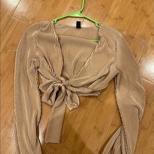 windsor tie top